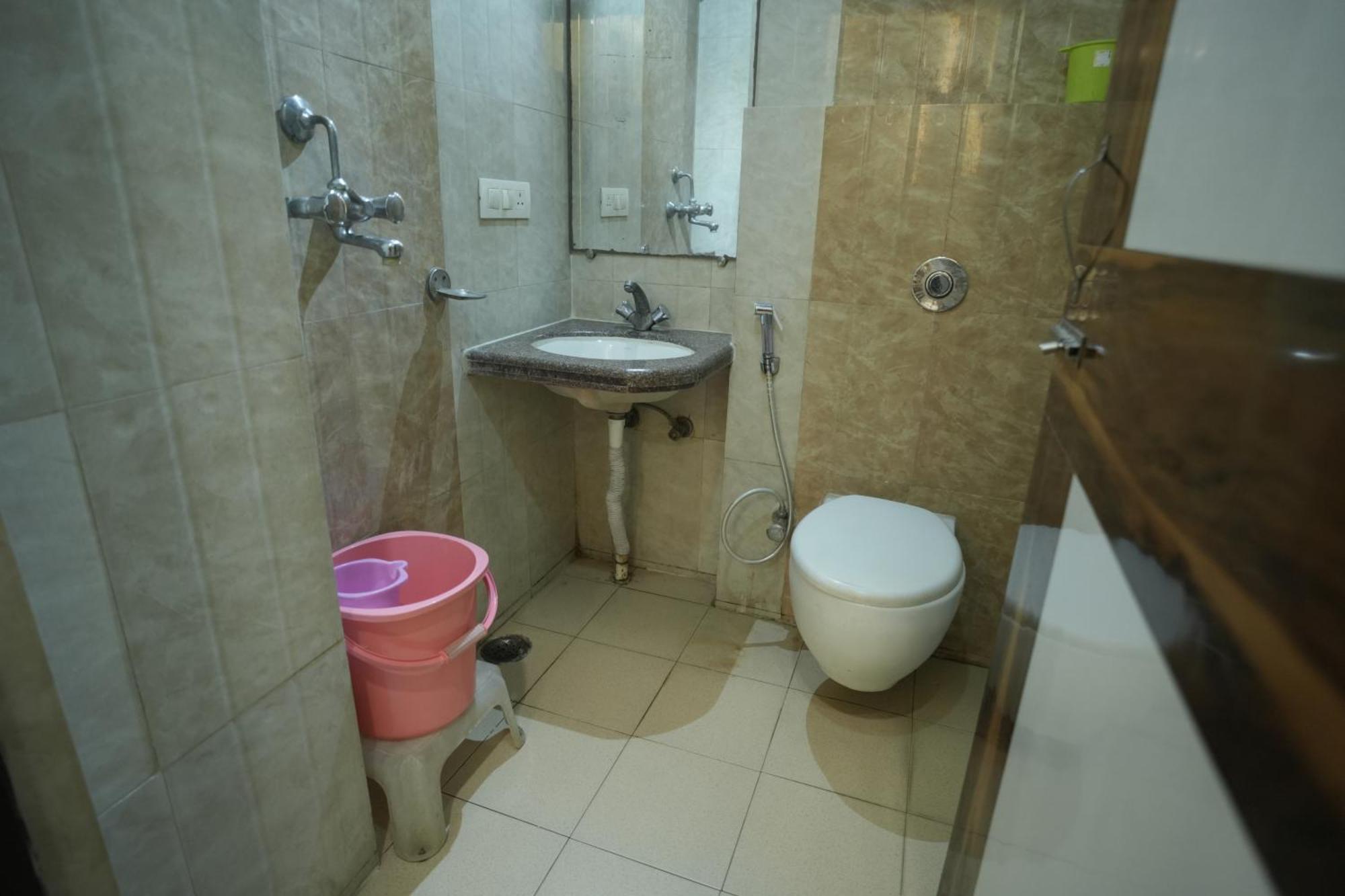Hotel Rajkamal Near Varanasi Railway Station Экстерьер фото