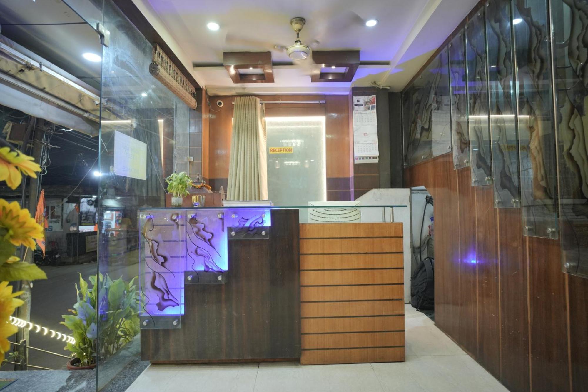 Hotel Rajkamal Near Varanasi Railway Station Экстерьер фото